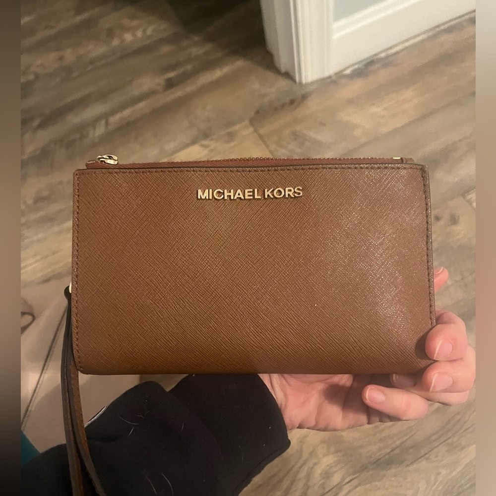 Michael Kors wristlet, good condition